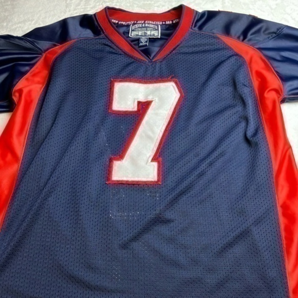 Steve Barry’s #7 jersey medium white red blue